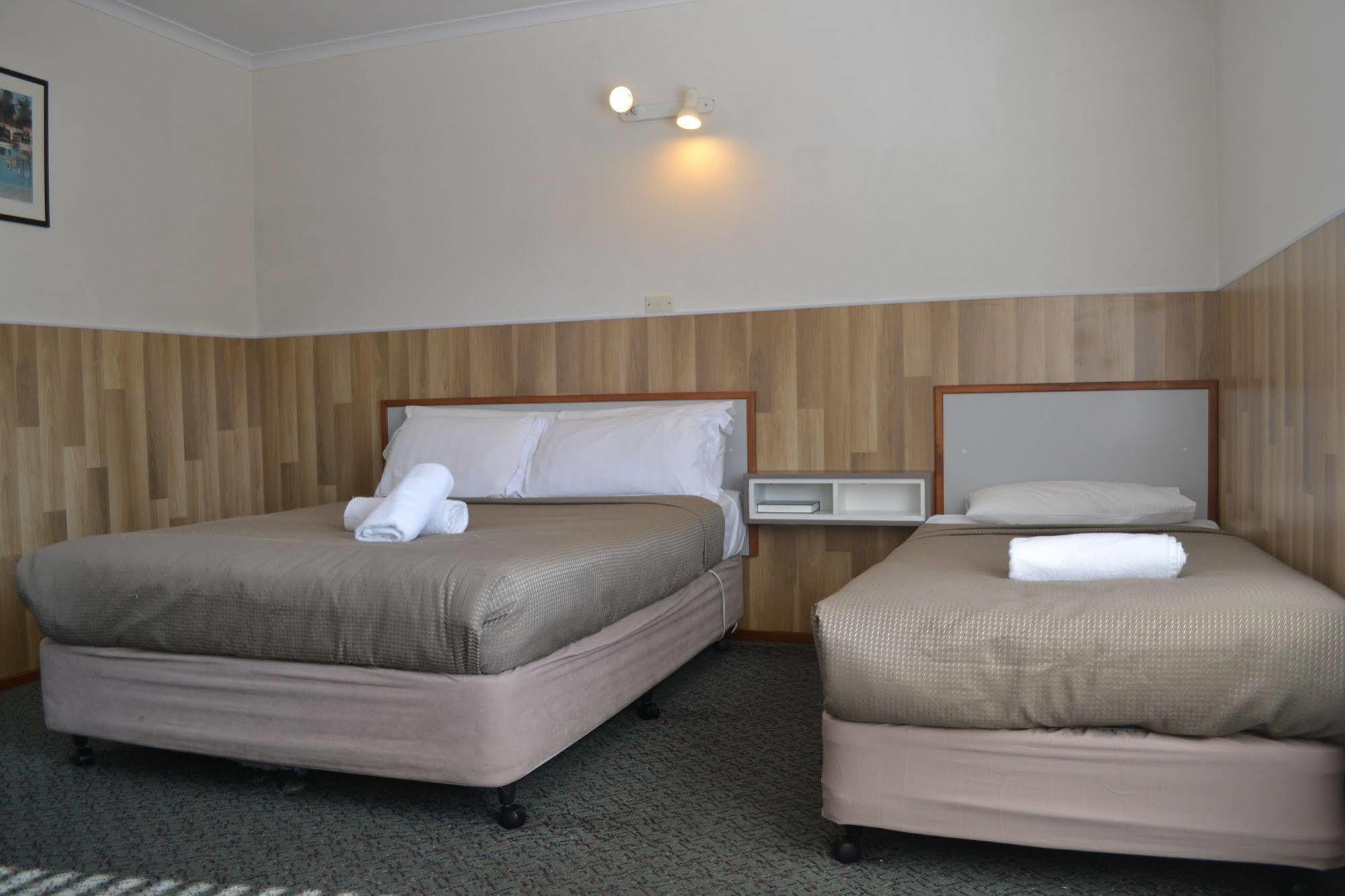 Hobart Tower Motel Екстериор снимка