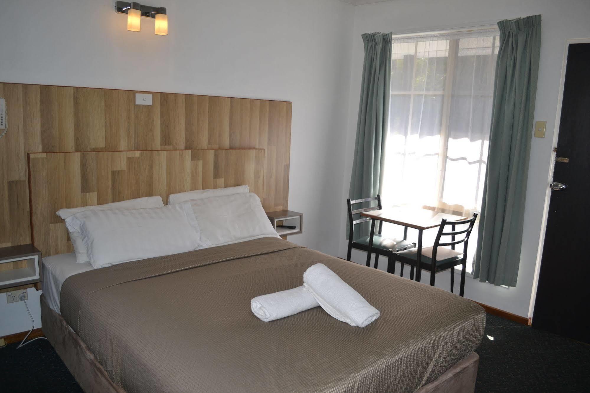 Hobart Tower Motel Екстериор снимка