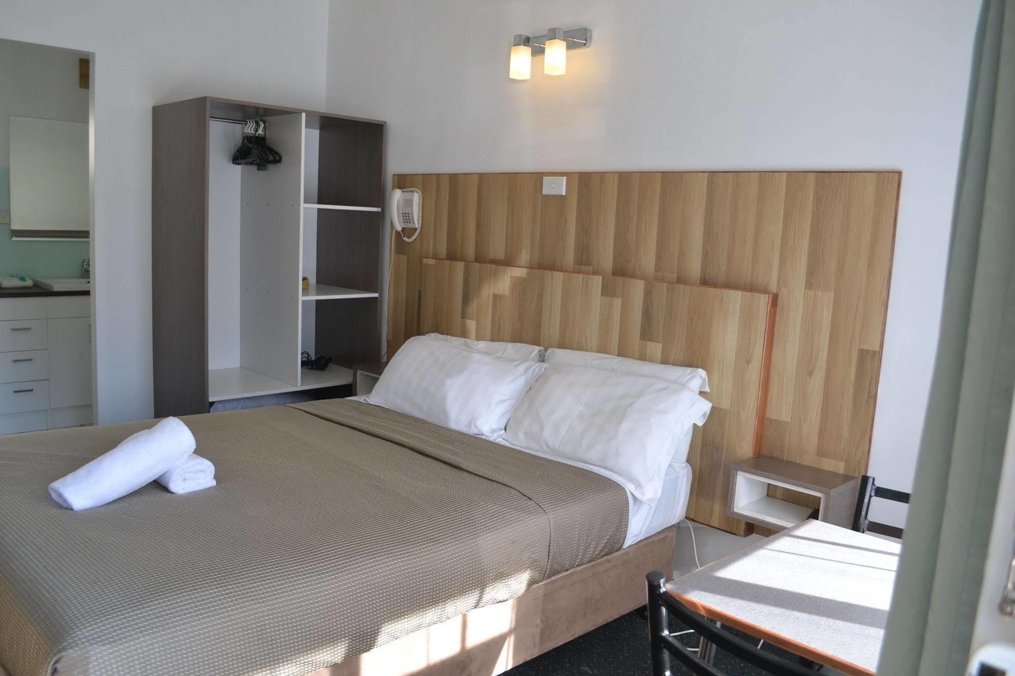 Hobart Tower Motel Екстериор снимка