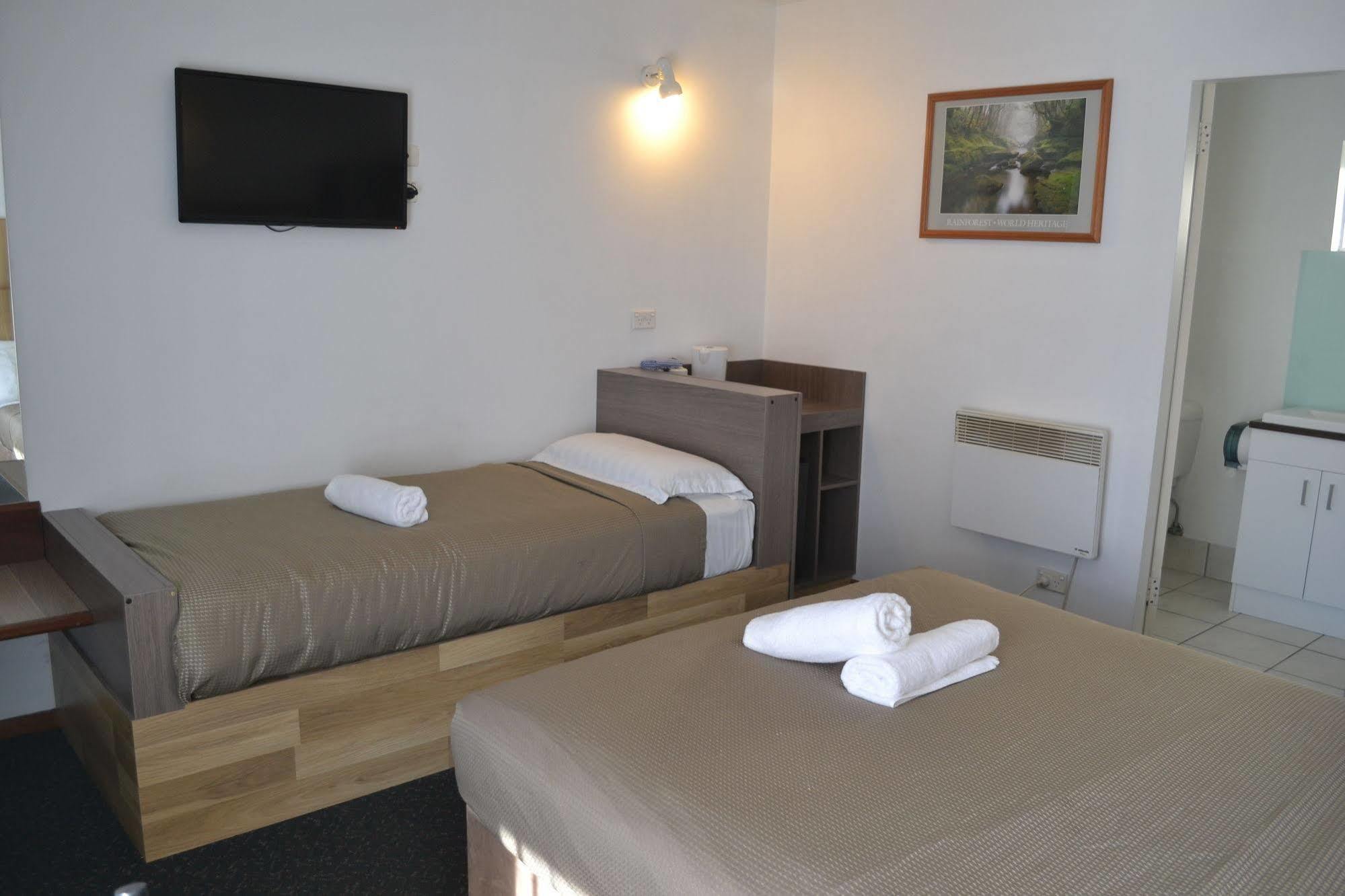 Hobart Tower Motel Екстериор снимка