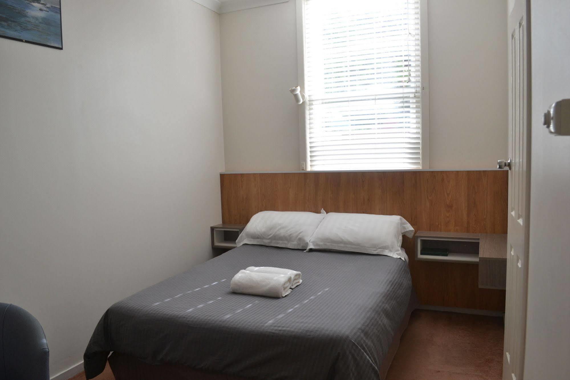 Hobart Tower Motel Екстериор снимка